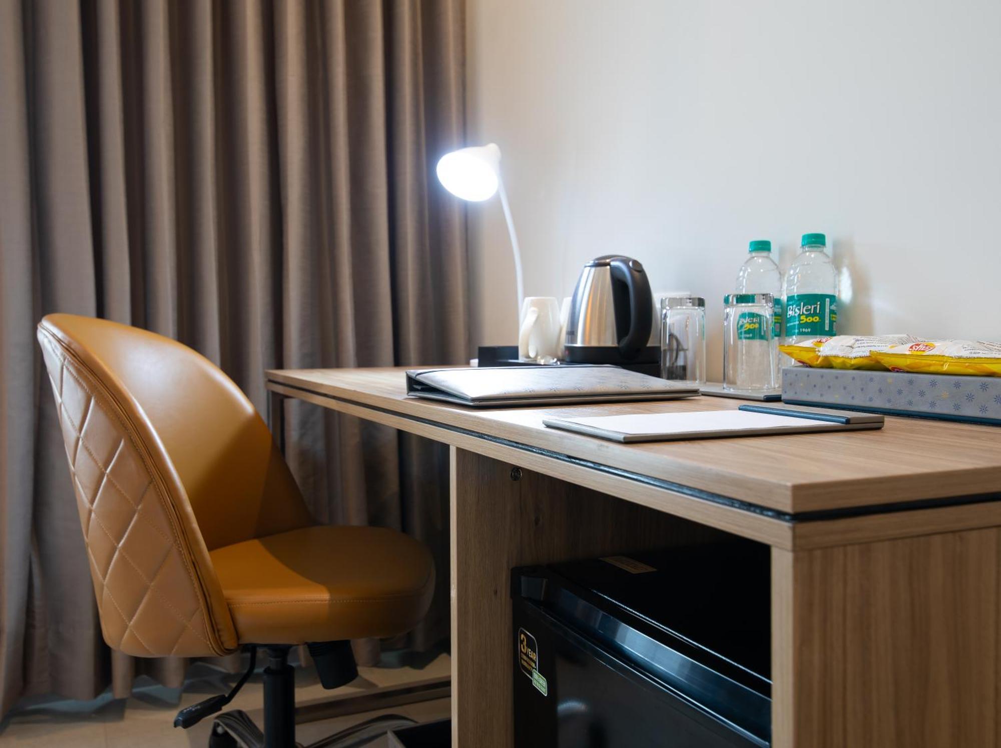 Hometel Alambagh Lucknow - A Sarovar Hotel 외부 사진