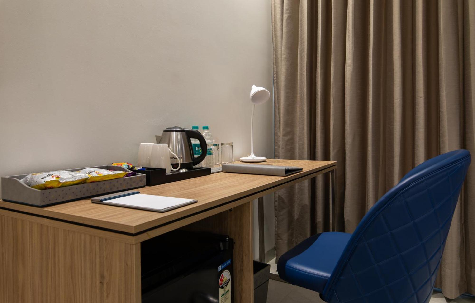 Hometel Alambagh Lucknow - A Sarovar Hotel 외부 사진