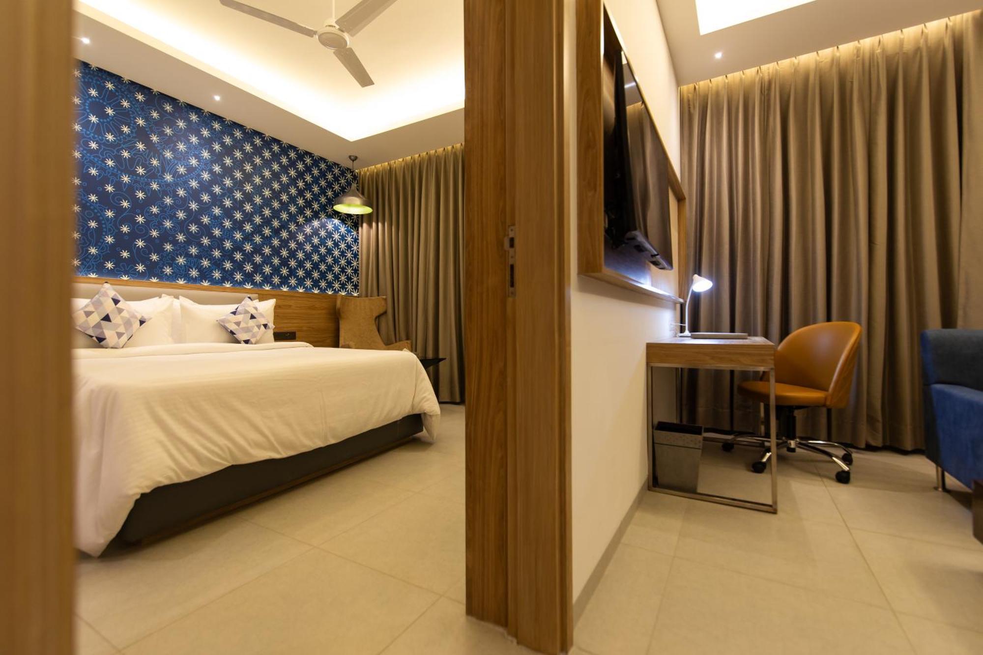 Hometel Alambagh Lucknow - A Sarovar Hotel 외부 사진