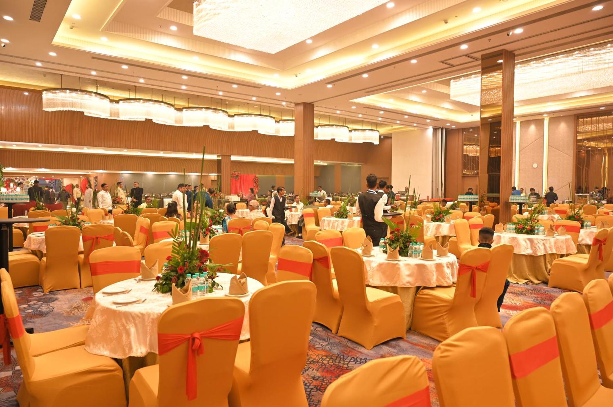 Hometel Alambagh Lucknow - A Sarovar Hotel 외부 사진